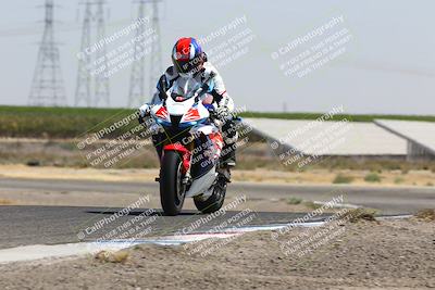 media/Sep-01-2025-Lets Ride (Mon) [[4370d11284]]/B Group/1220pm (Wheelie Bump)/